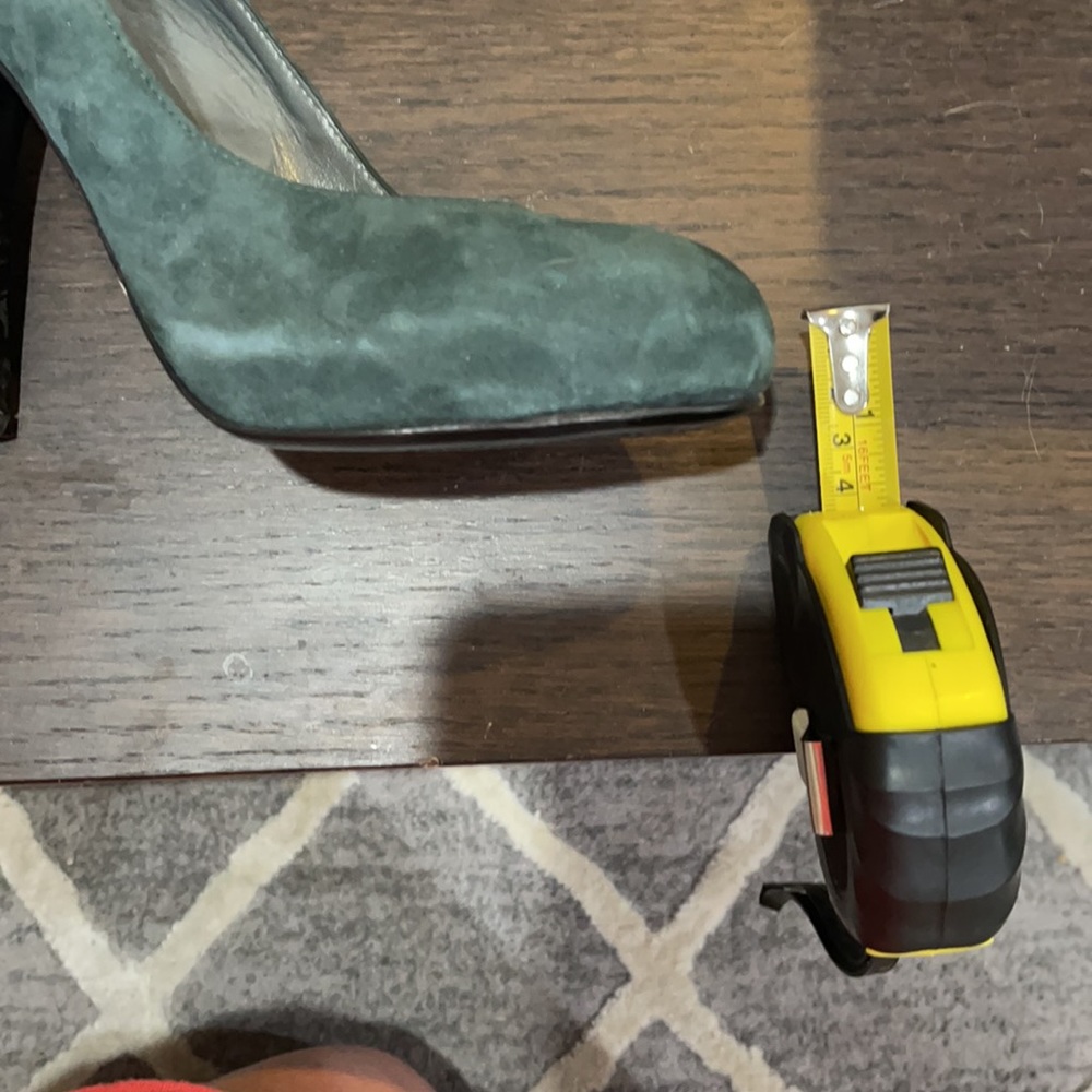 Shoes - Picture 10 of 10